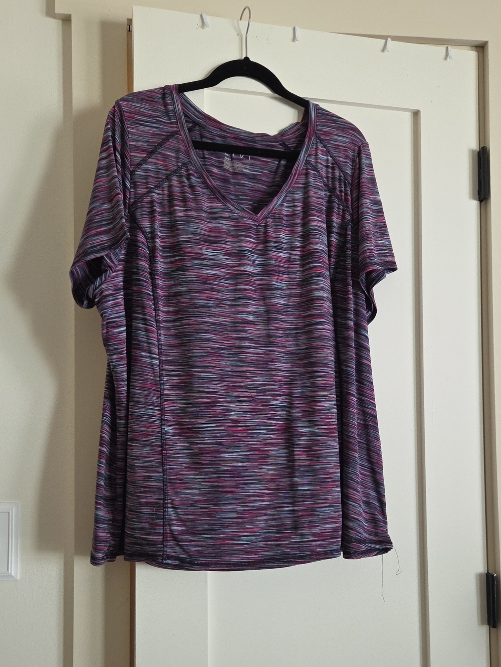 Lane Bryant Purple Multi Short Sleeve V-Neck Tee